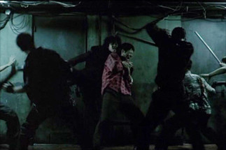 영화 롱테이크 촬영 장면 – 카메라가 배우를 따라가는 긴 컷